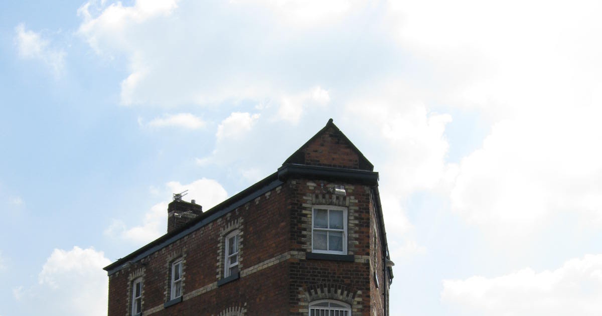 Pubs of Manchester 078. Dutton Hotel, Park Street