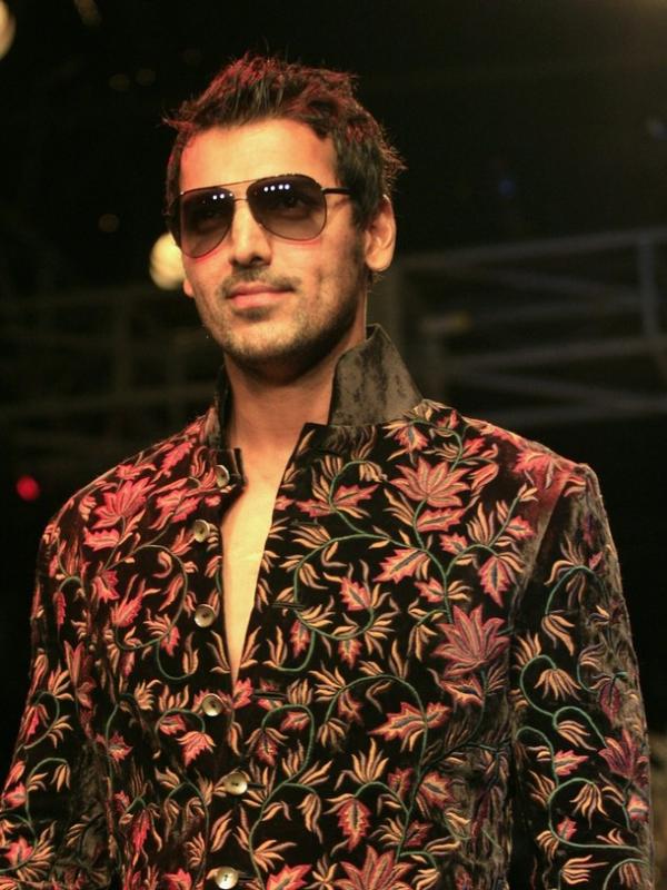 John Abraham Rohit Bal Kolkata Fashion Week