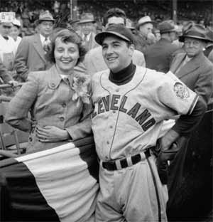 Lou and his wife before a game in 1948