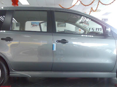 Nissan Grand Livina Nissan Grand Livina
