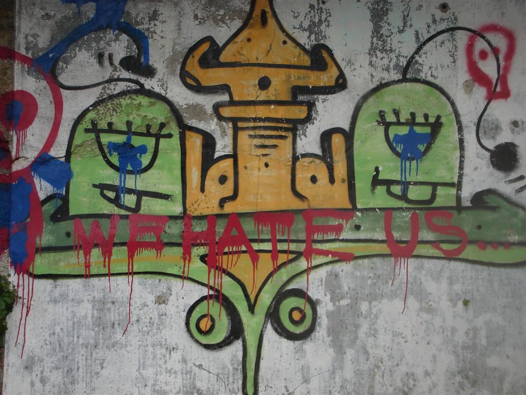 [Challur+Graffiti+Porto.JPG]