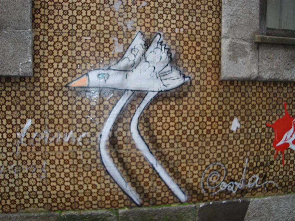 [Costah+Character+Graffiti+Porto.JPG]