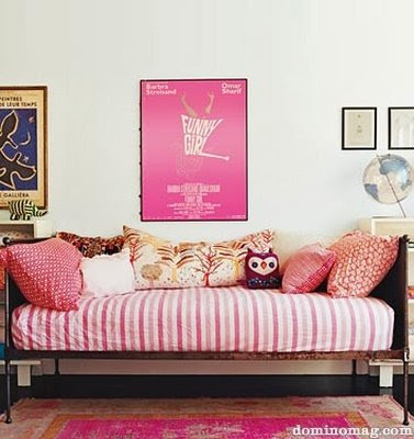 Pretty in Pink! pink wallpaper room. Pretty in Pink!