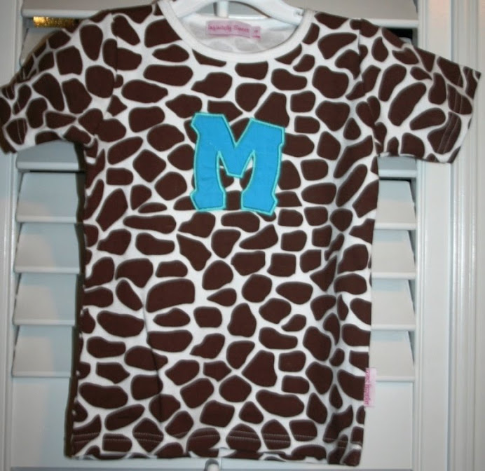 Giraffe tee with applique initial