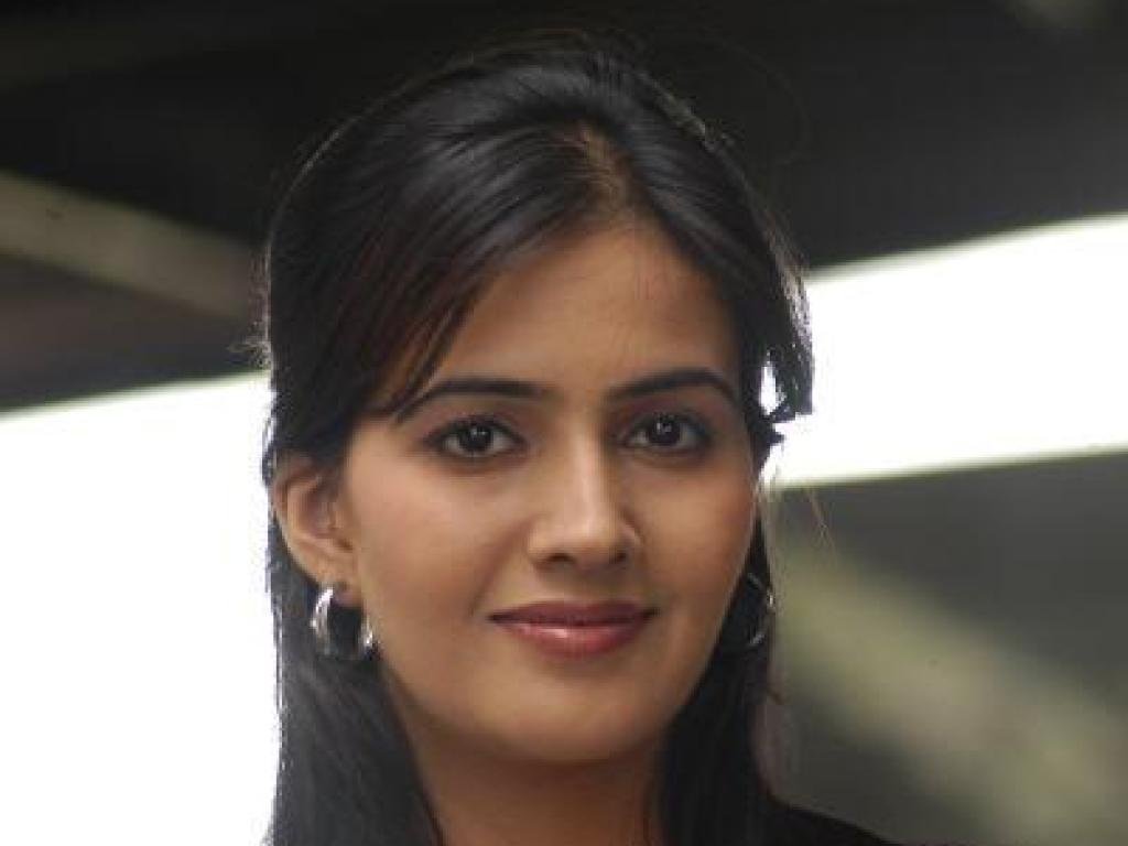 http://4.bp.blogspot.com/_N9ZcGv6o9Ao/TBnKqyMh3KI/AAAAAAAABjU/k9HUBUfJO9c/s1600/anuradha-mehta-wallpaper1-799419.jpg