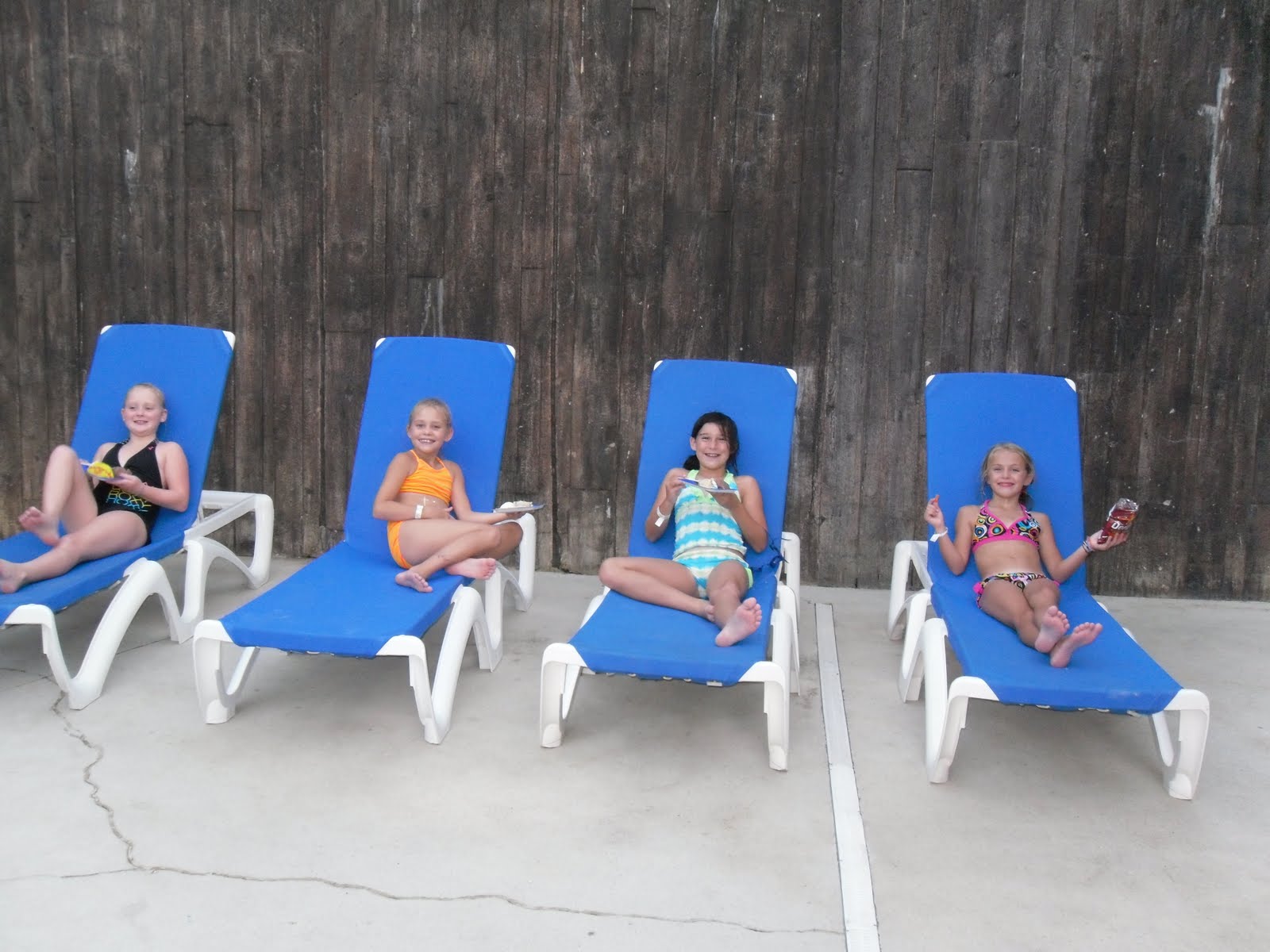 Mounts Family Halle's 8th Birthday Party At Water Park