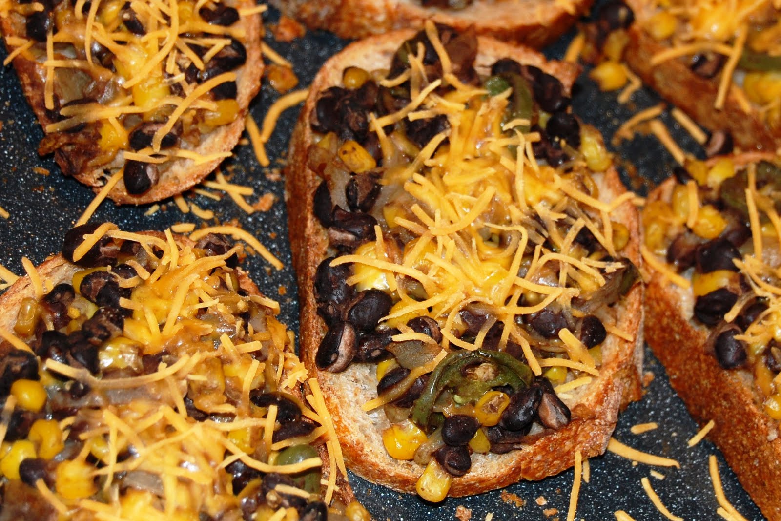 Pineapple Black Bean Bruschetta Eatomaniac )