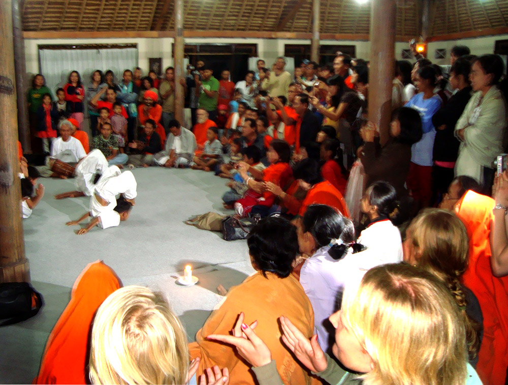 [DSC07758esmall.jpg]