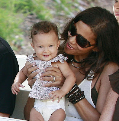 Halle And Nahla