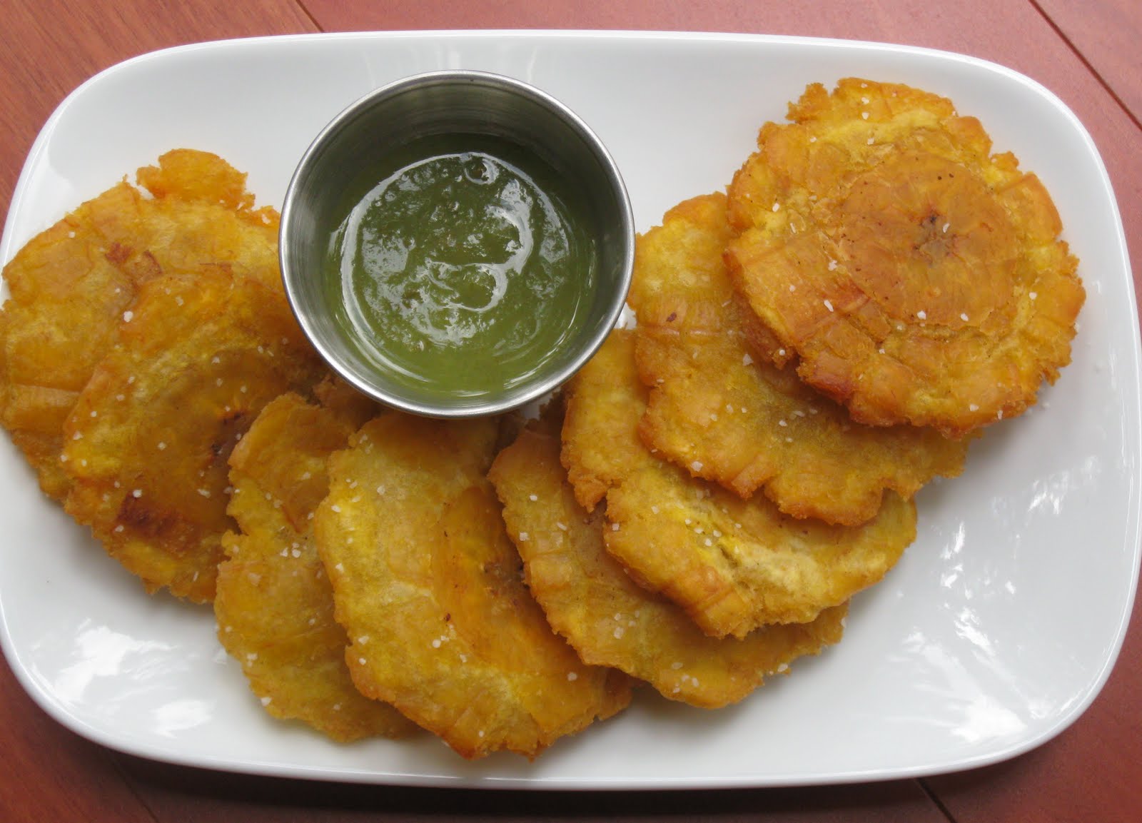 Tostones%2Bwith%2Bgreen%2Bsauce.JPG