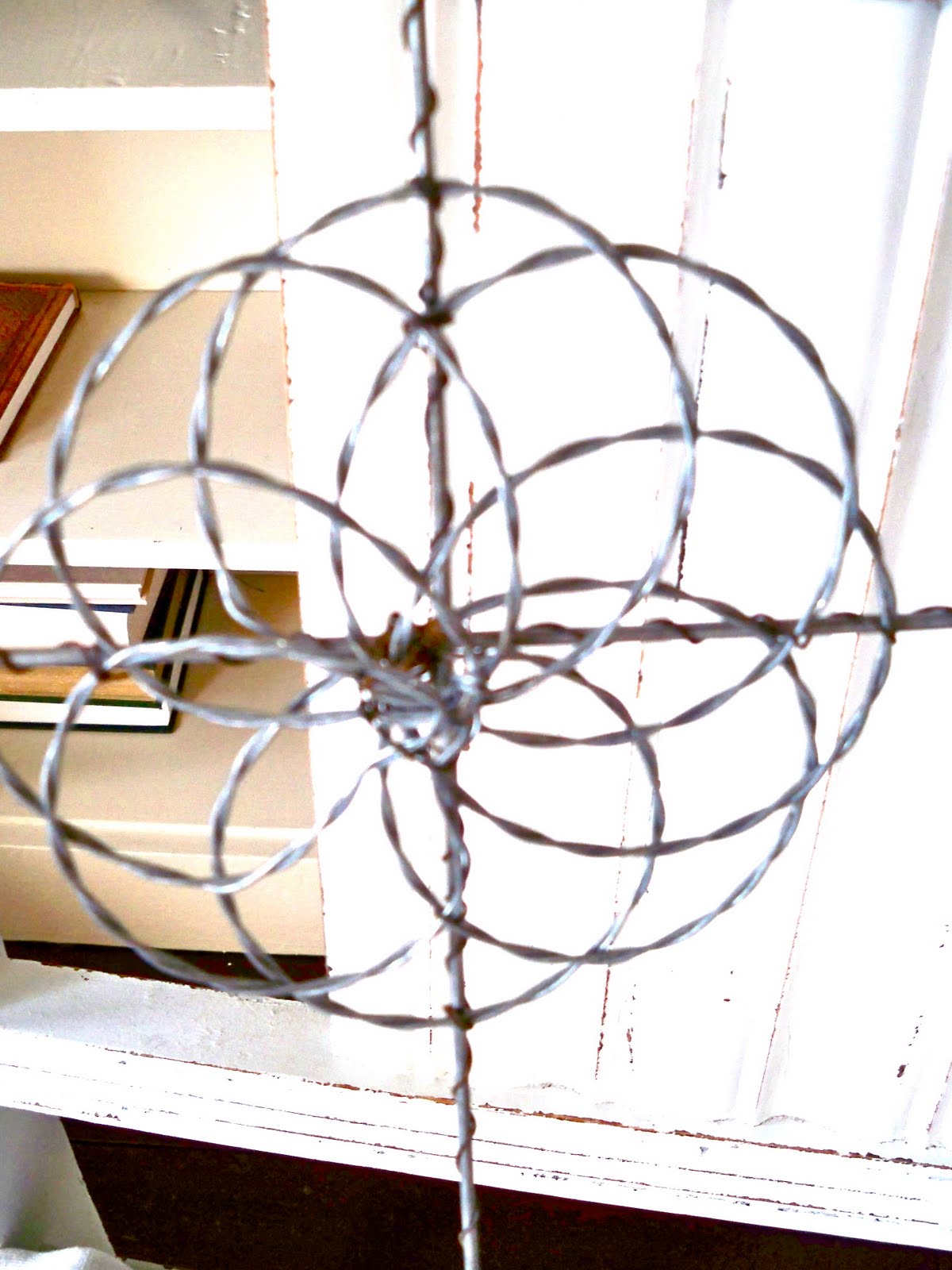 reInspire Found Wire Wall Hanging