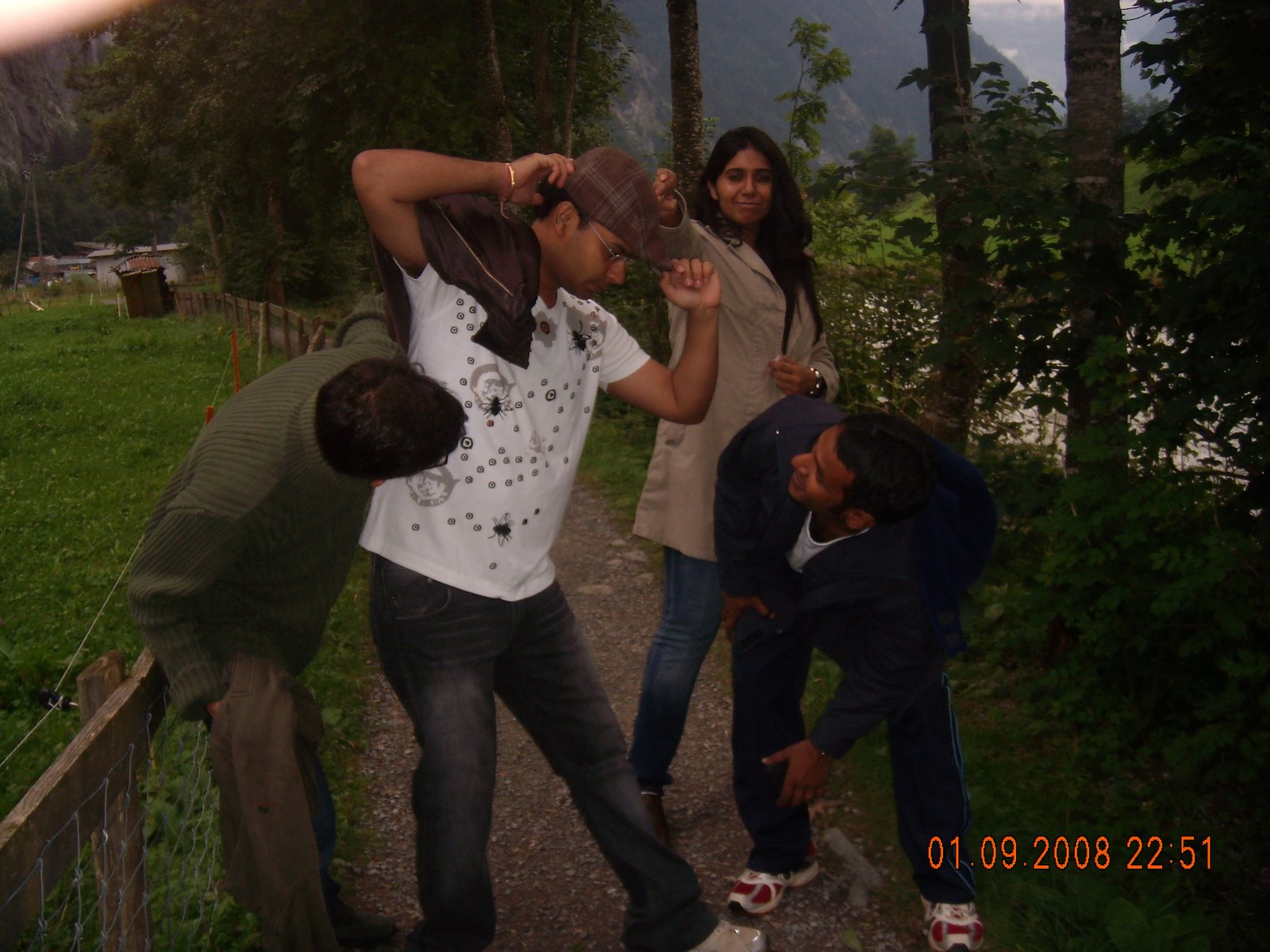 [DSCN2368.JPG]
