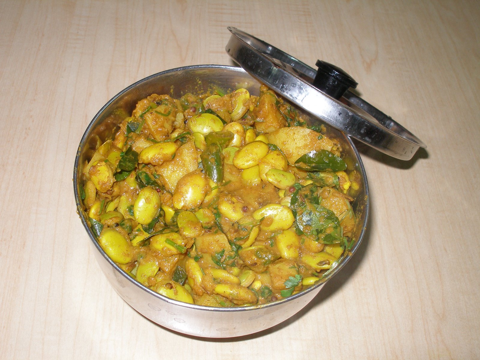 [mochakkai+poriyal.JPG]