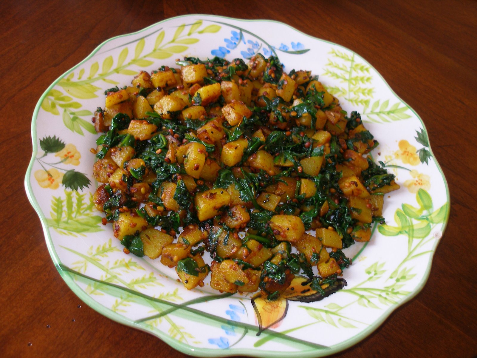 [aloo+spinach+2.JPG]