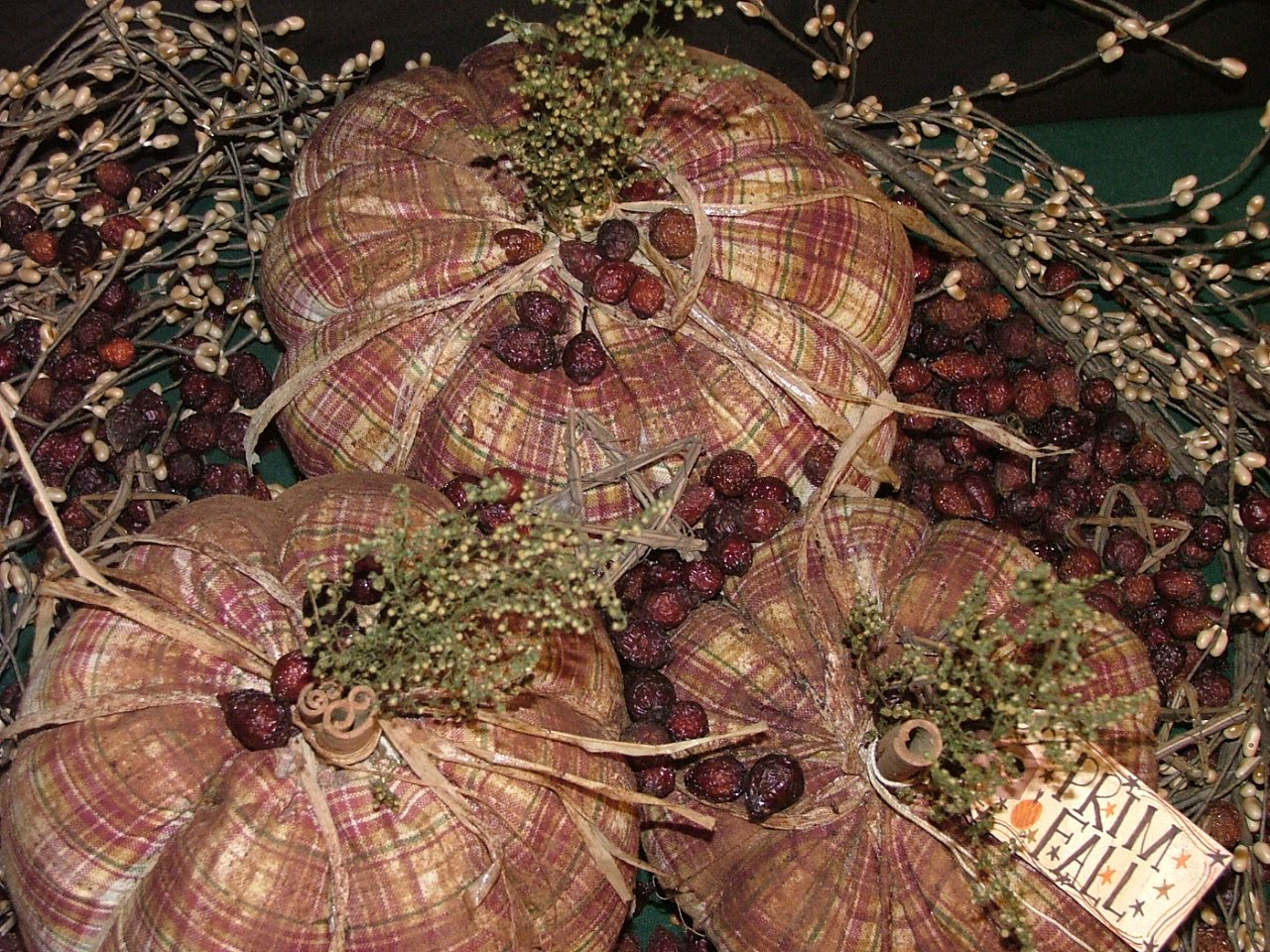 Country Primitives Vintage Market & The French Hen Primitive Fall