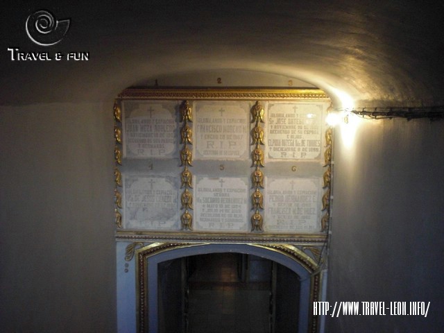 [Criptas_Expiatorio_01.jpg]