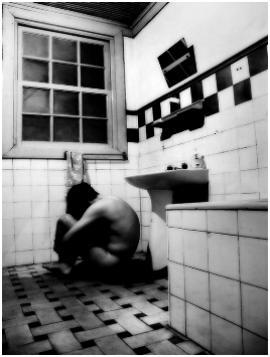 [sozinho_banheiro.jpg]
