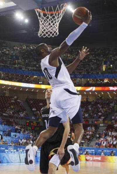 bermain bola keranjang