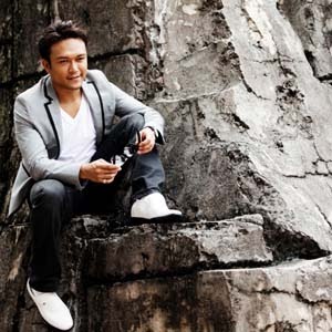 http://4.bp.blogspot.com/_NVOq1iFHf_4/TTGf_JMMsYI/AAAAAAAAAdY/c0zfii1Pjl8/s1600/shaheizy%2Bsam.jpeg