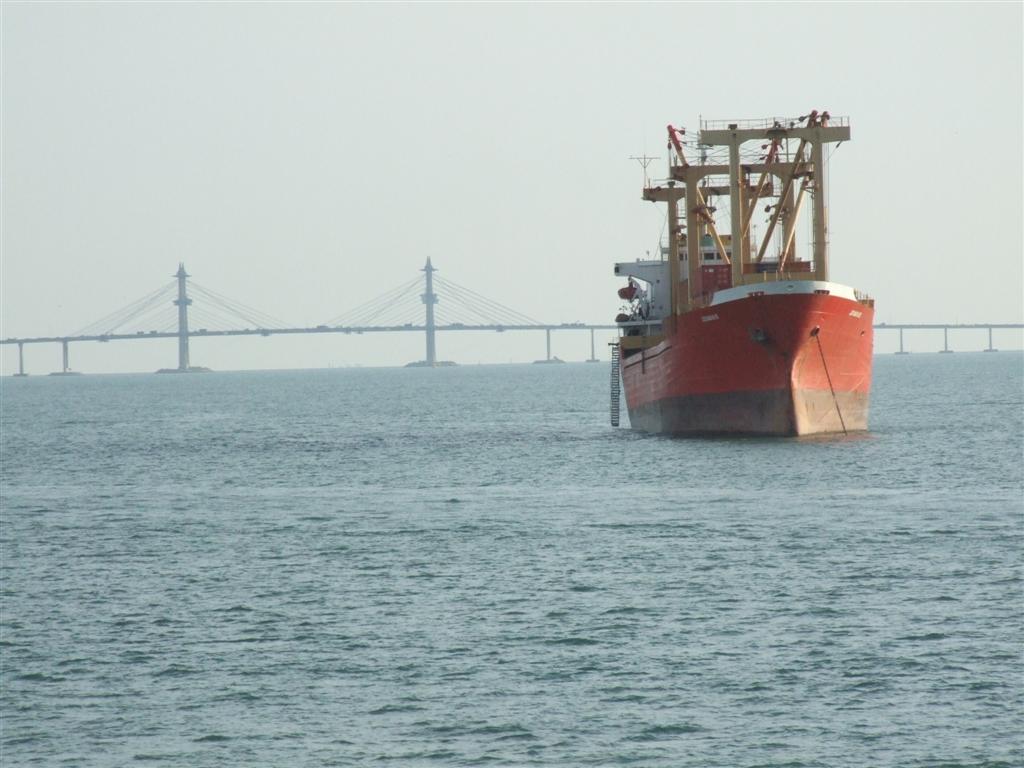[FERRY003+(Large).JPG]