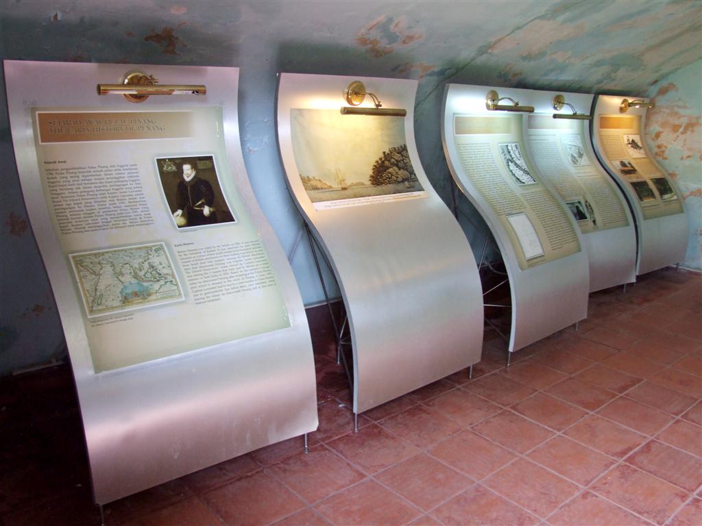 [Fort+Cornwallis4+(Large).JPG]