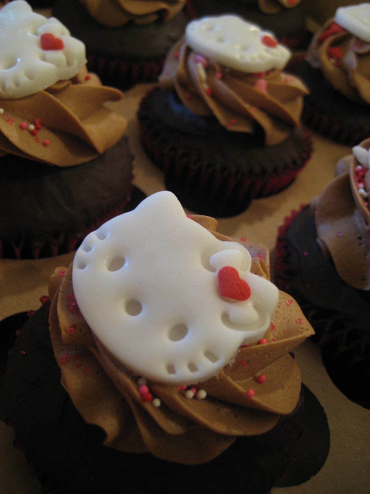 Sweet Elites Vegan Cupcakes: Hello Kitty Cupcakes!!!