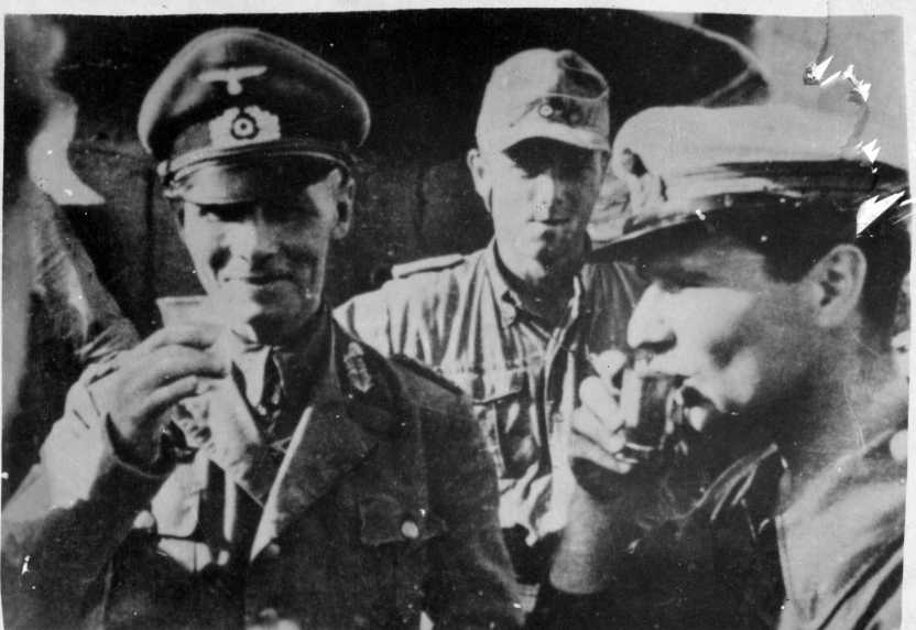 [rommel+toasting.jpg]