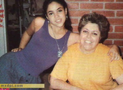 Shakira // PIES DESCALZOS // Sede Uruguay: ENTREVISTA A LOS PADRES DE