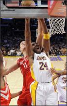 [75728.73Rockets-Lakers-Basketball.sff.jpg]