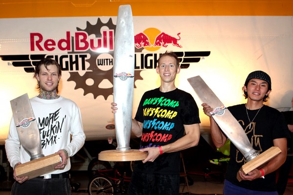 [red-bull-fight-with-flight-podium-600x400.jpg]