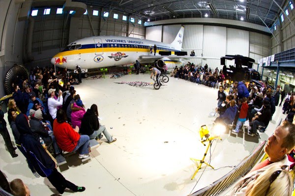 [fight-with-flight-flatland-bmx-36-600x400.jpg]