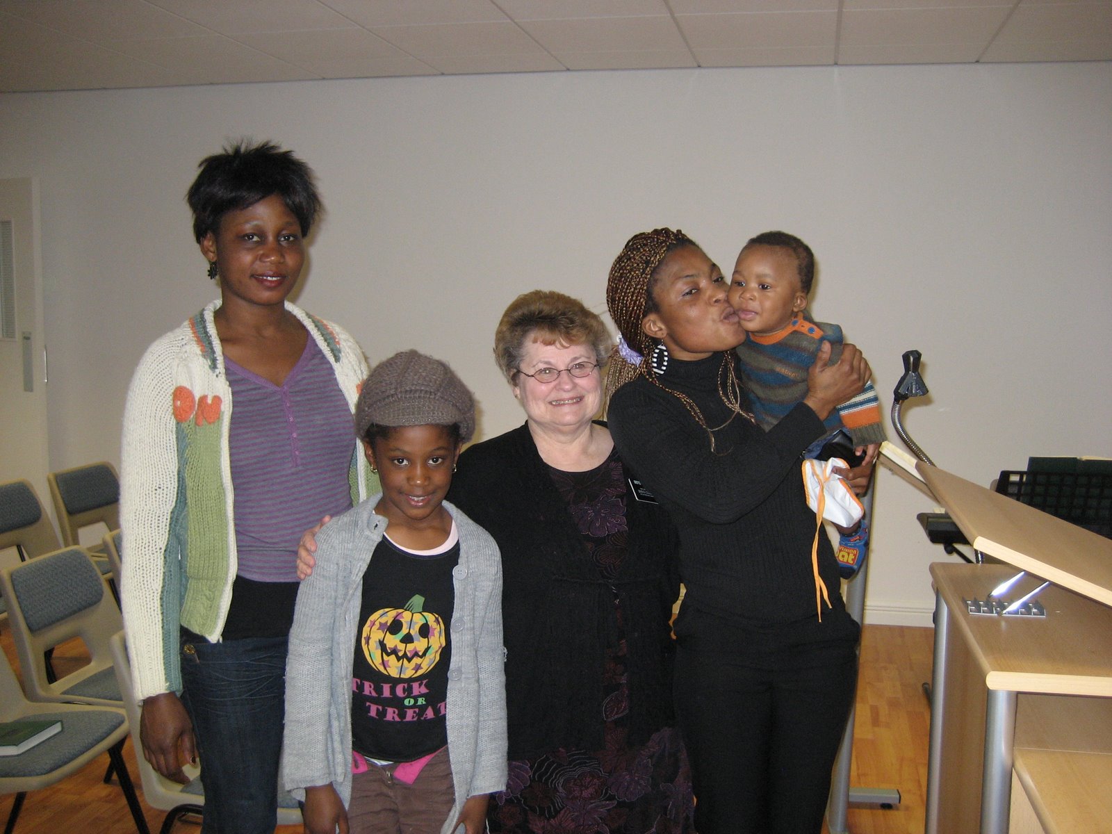 [Lisa+&+Sharon+Isokpan.JPG]