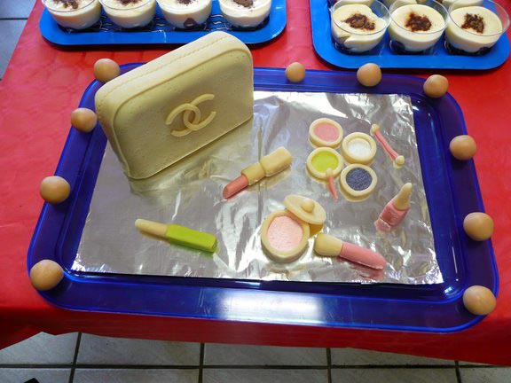 trousse de maquillage et maquillage Chanel8