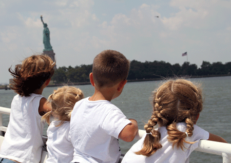 http://4.bp.blogspot.com/_Np5LBaHKCN4/TFYp1VISB3I/AAAAAAAAAjk/nSP_Nu64jLo/s1600/new-york,-statue-of-liberty,-visit-new-york-with-kids,-visit-new-york-in-1-day,-new-york-in-one-day.gif