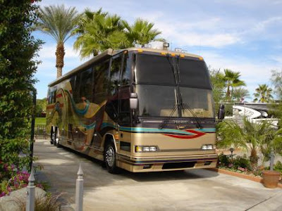 Luxury Buses: Travel In Comfort (30) 26
