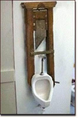 Interesting & Funny Men's Restrooms (30) 16