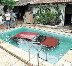 Car Gone For Swim (7) 1