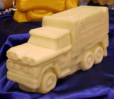11 Creative Cheese Sculptures (11) 10