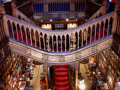 Inside view of Lello