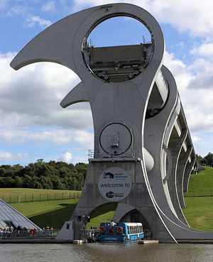 The Only Rotating Boatlift In The World - The Falkirk Wheel (11) 1