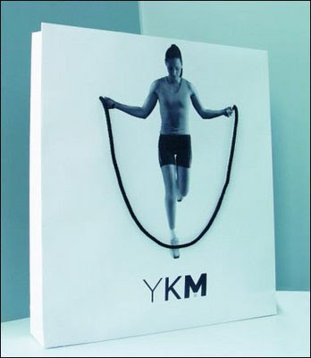 Advertisements Using Creative Bags (10) 3
