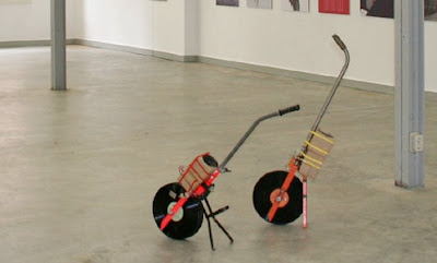Creative and Cool Ways To Reuse Old Vinyl Records (50) 29