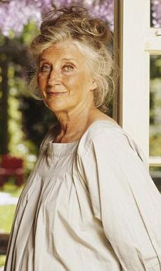 phyllida law photo pic