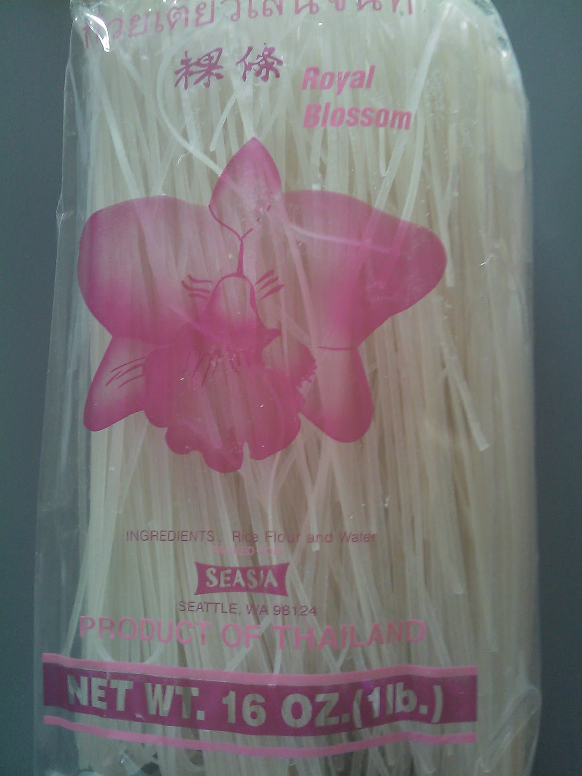 The Gonzo Mama Sexy Vegan Mama Spicy Peanut Sauce Over Rice Noodles