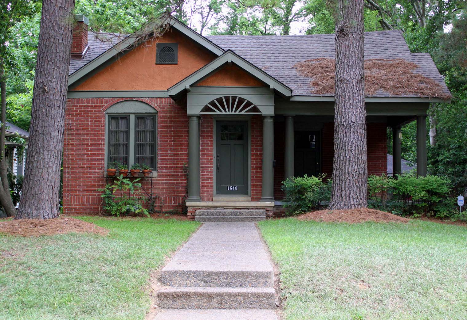 DL, What Color Should I Paint My Brick House?