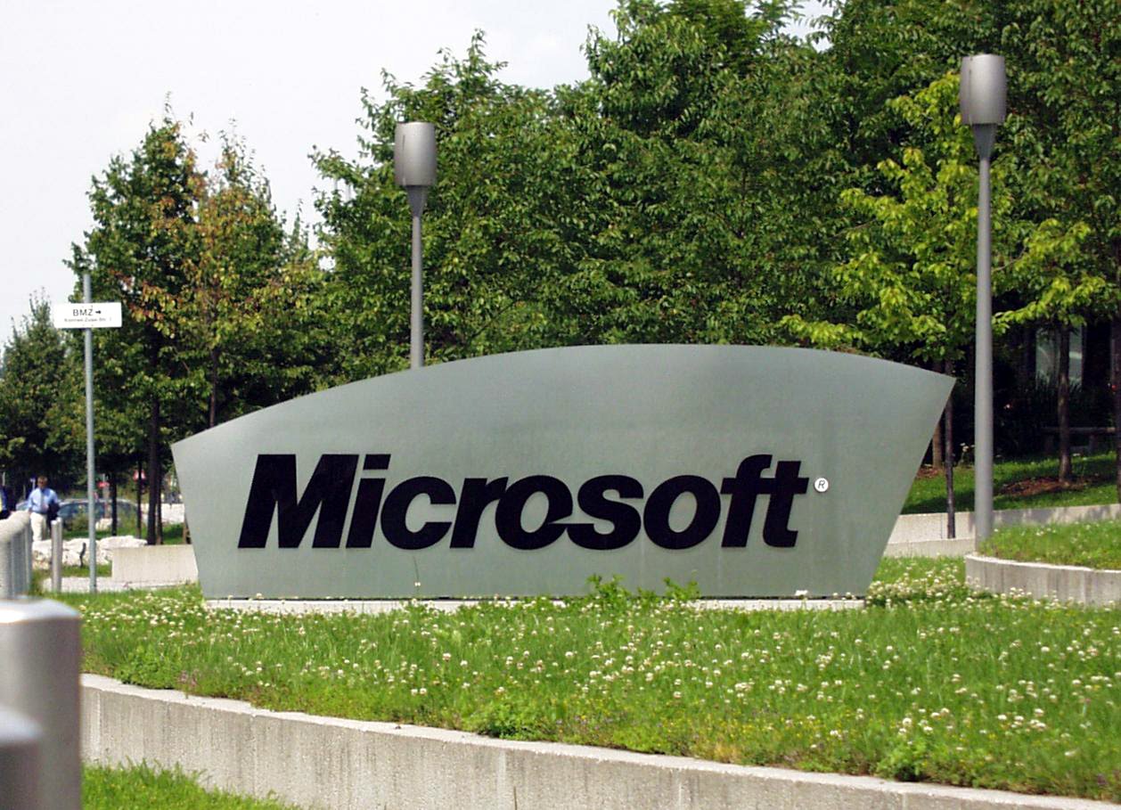 [Microsoft-sign-on-German-campus.jpg]