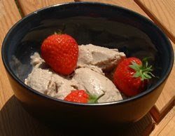Banana and cinnamon vegan ice cream