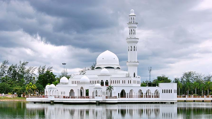 Tg.Tengah Zaharah Mosque(Floating Mosque)