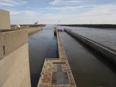 Top of the Melvin Price Dam