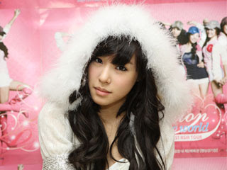 [PICS] Tổng hợp ảnh của Fany Fany Tiffany ♥ SNSD+Tiffany+First+Asia+Concert+Backstage+Pictures+(6)